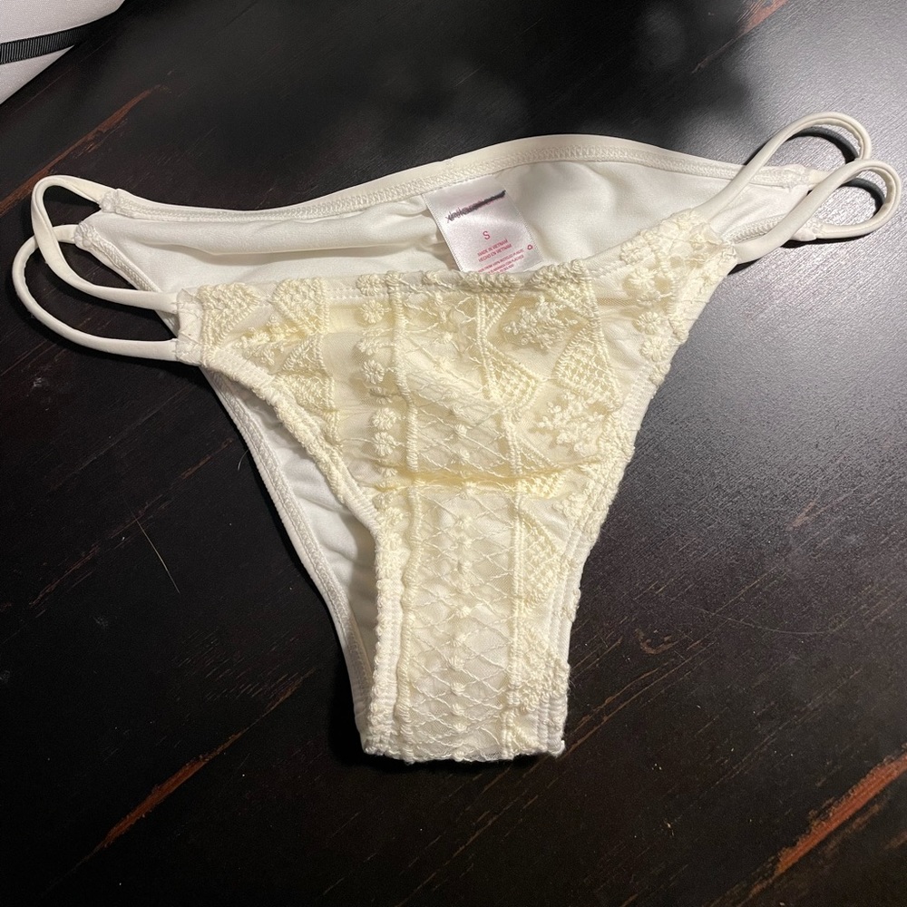 Xhilaration size small NWOT bikini bottom